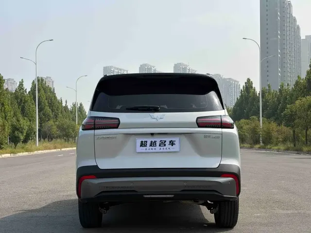 Wuling Motors Starlight 560 2025 Model Gasoline Version 5-seater — Фото автомобиля 15