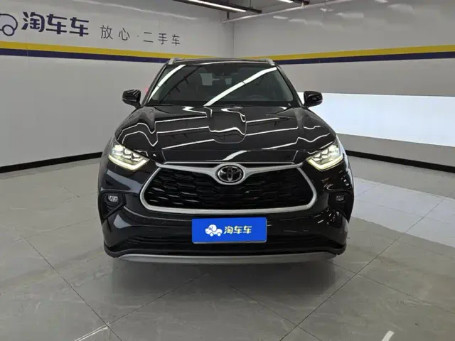 Toyota Highlander — Фото автомобиля 2