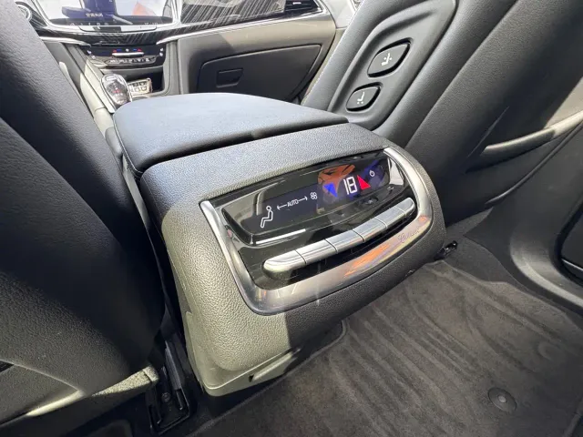 Cadillac XT6 — Фото автомобиля 11