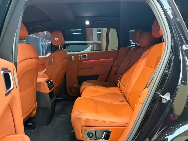 Li Auto L7 — Фото автомобиля 14