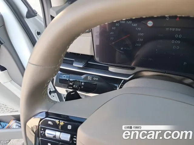 Kia Carnival Generation 4 — Фото автомобиля 17