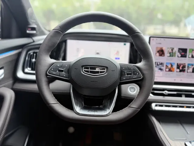Geely Xingyue L — Фото автомобиля 5