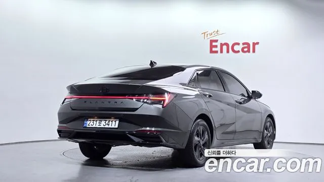 Hyundai Avante CN7 — Фото автомобиля 2