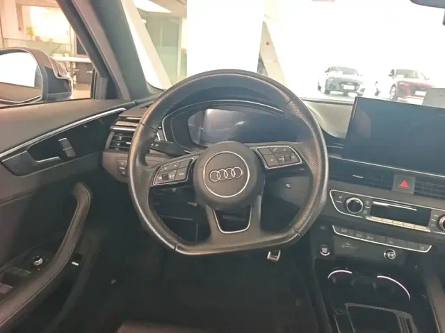 Audi A4L — Фото автомобиля 14