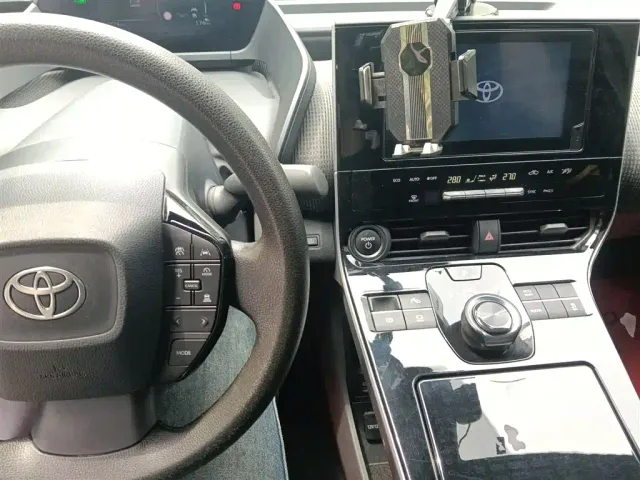 Toyota GAC Toyota bZ4X — Фото автомобиля 9