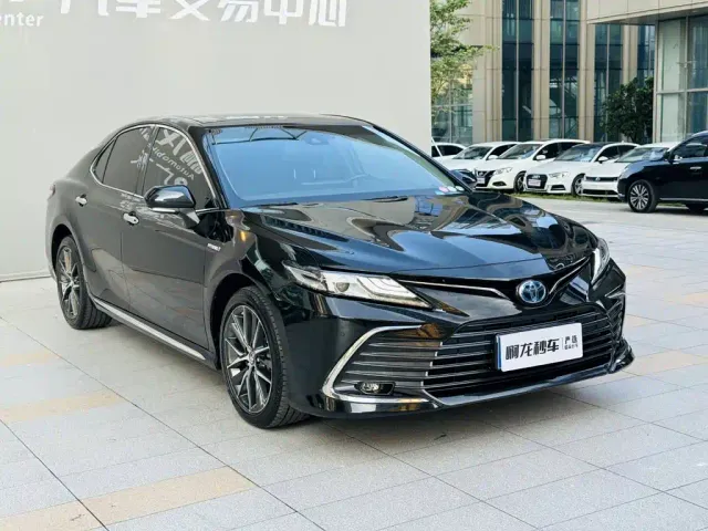 Toyota Camry — Фото автомобиля 3