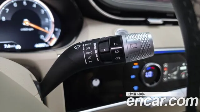 Genesis GV70 2.5T Бензин AWD — Фото автомобиля 27
