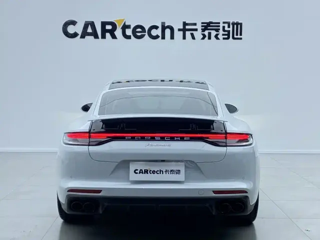 Porsche Panamera — Фото автомобиля 2