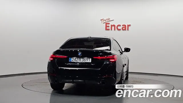 BMW 4-Series 4 серия (G22) 420i M Sport Pro Gran Coupe — Фото автомобиля 4