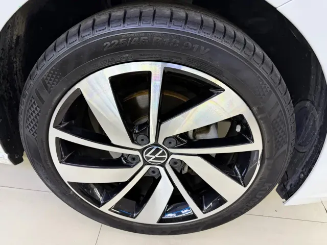 Volkswagen Sagitar — Фото автомобиля 13