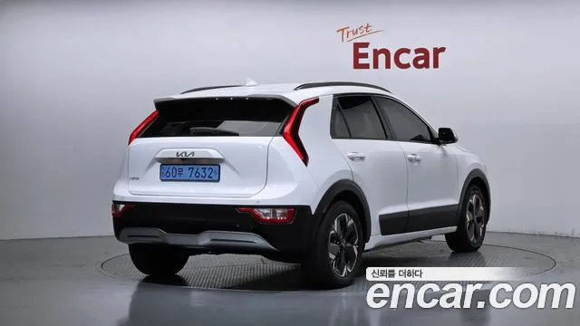Kia Niro — Фото автомобиля 2