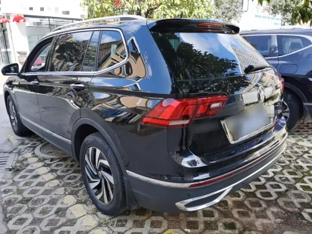 Volkswagen Tiguan L — Фото автомобиля 4