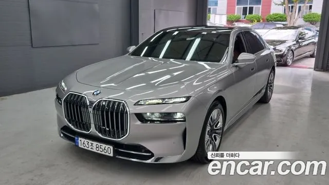 BMW 7 Series G70 — Фото автомобиля 3