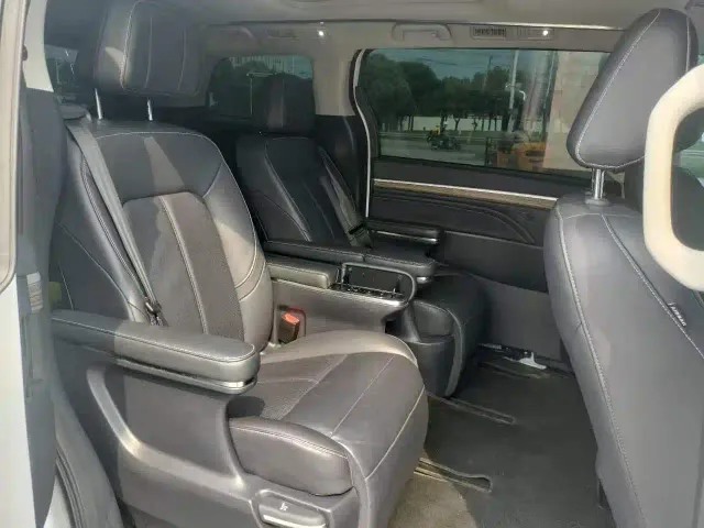 GAC Trumpchi M8 — Фото автомобиля 13