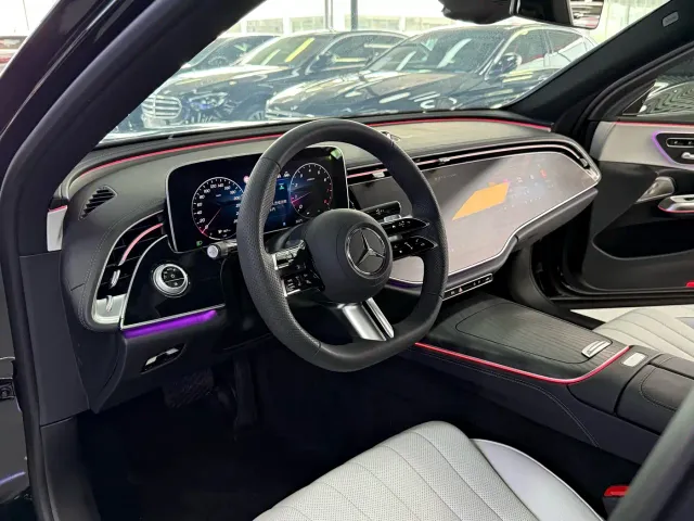 Mercedes-Benz E-Class — Фото автомобиля 6