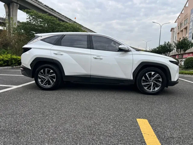 Hyundai Tucson — Фото автомобиля 4