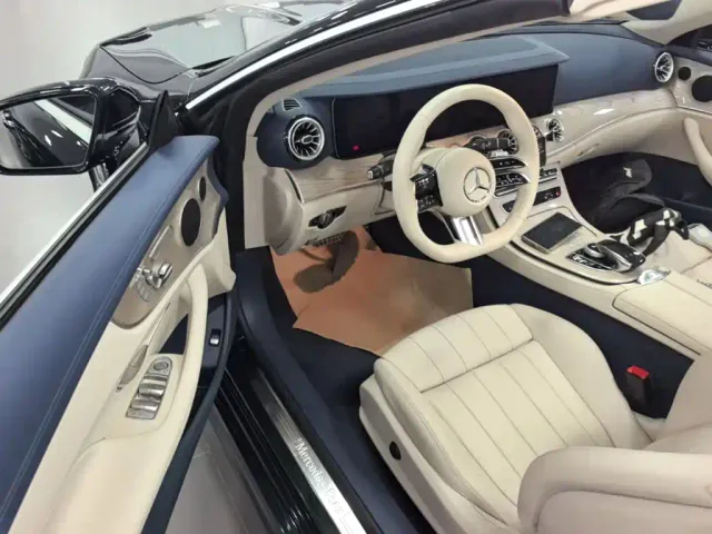 Mercedes-Benz E-Class — Фото автомобиля 20