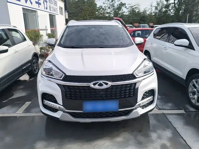 Chery Tiggo 8 — Фото автомобиля 2