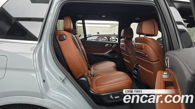 BMW X7 xDrive 40d M Sport 7 мест — Фото автомобиля 10