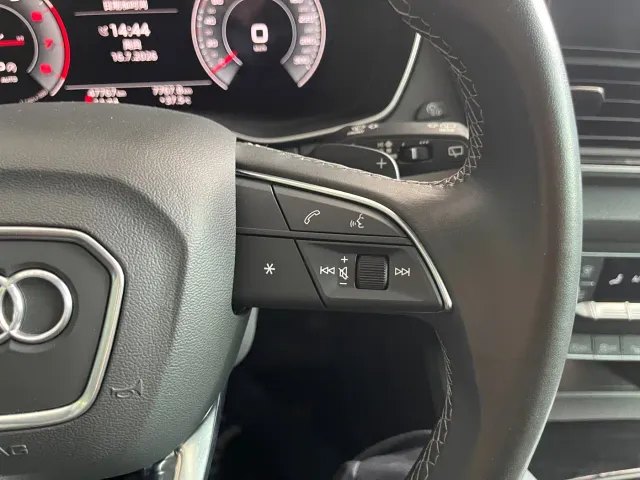 Audi Q5L — Фото автомобиля 14