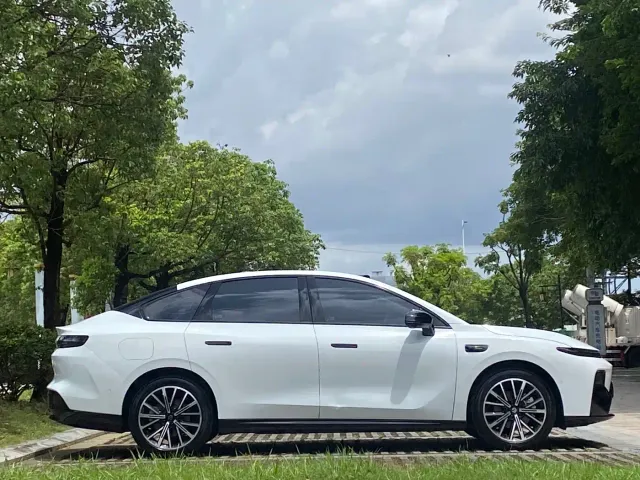 Leapmotor B01 — Фото автомобиля 23