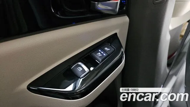 Kia Canival Carnival 4 поколение Бензин 9 мест Signature — Фото автомобиля 19