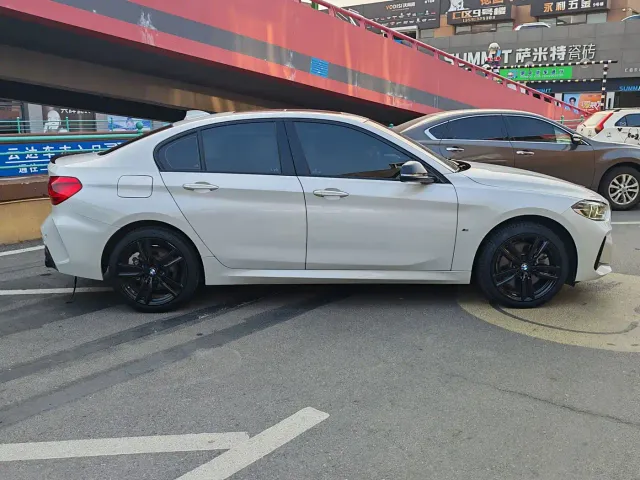 BMW 1 Series — Фото автомобиля 4