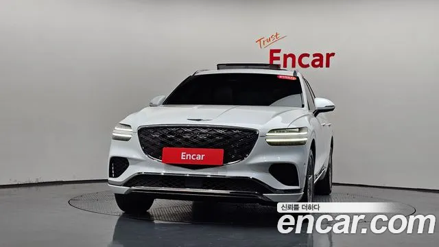 Genesis GV70 2.5T Бензин 2WD — Фото автомобиля 2