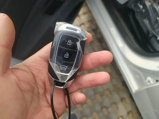 Hyundai Elantra — Фото автомобиля 8
