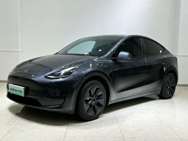 Фотография автомобиля — Tesla Model Y