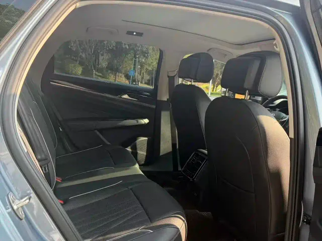 Volkswagen Passat — Фото автомобиля 9