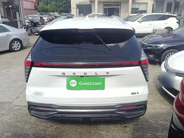 Geely Boyue L — Фото автомобиля 5