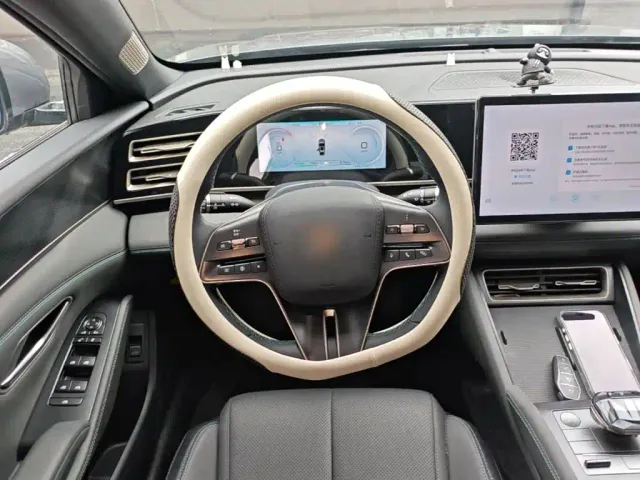 BYD Qin L — Фото автомобиля 10
