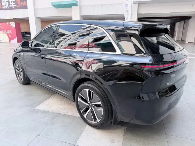 Li Auto L6 — Фото автомобиля 3
