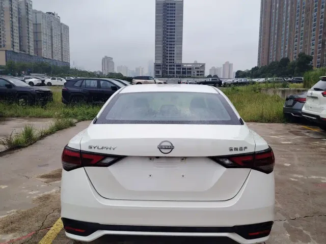 Nissan Sylphy — Фото автомобиля 8