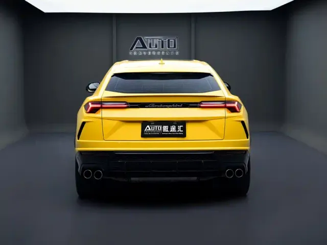 Lamborghini Urus — Фото автомобиля 4