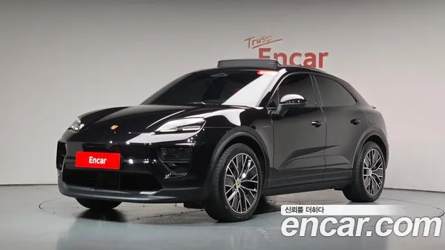 Фотография автомобиля — Porsche Macan
