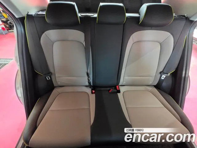 Hyundai Venue — Фото автомобиля 19