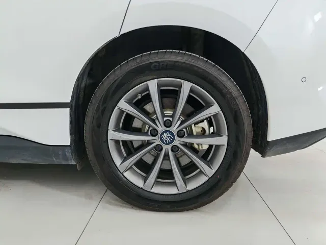 BYD Qin L — Фото автомобиля 15