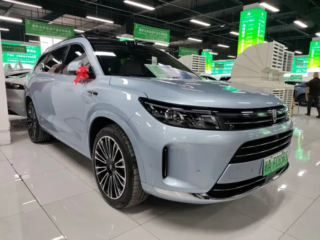 Aito M7 — Фото автомобиля 3