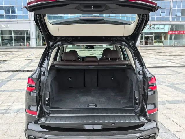 BMW X5 — Фото автомобиля 10