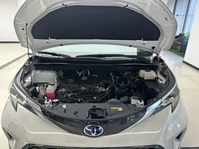 Toyota Granvia — Фото автомобиля 16