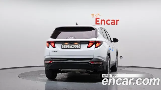 Hyundai Tucson Tucson (NX4) Бензин 1.6 турбо 2WD — Фото автомобиля 4