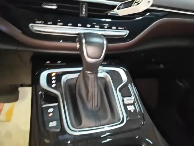 GAC Trumpchi M6 — Фото автомобиля 13