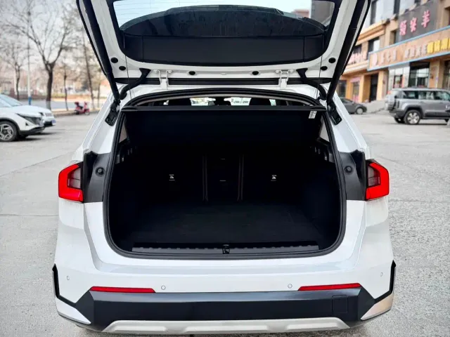 BMW X1 — Фото автомобиля 14