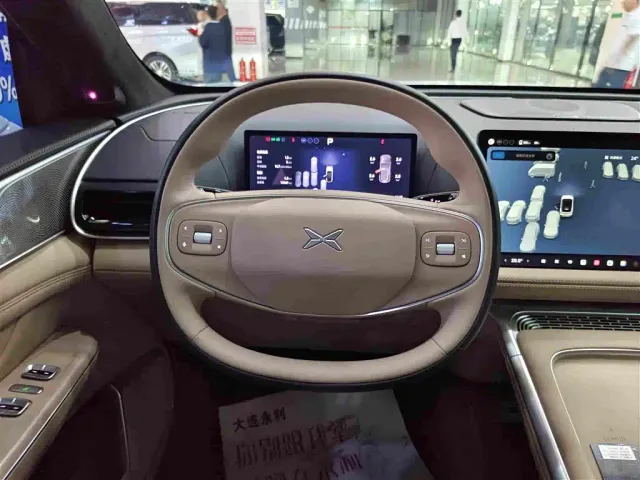 Xpeng G9 — Фото автомобиля 8