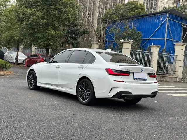 BMW 3 Series — Фото автомобиля 16