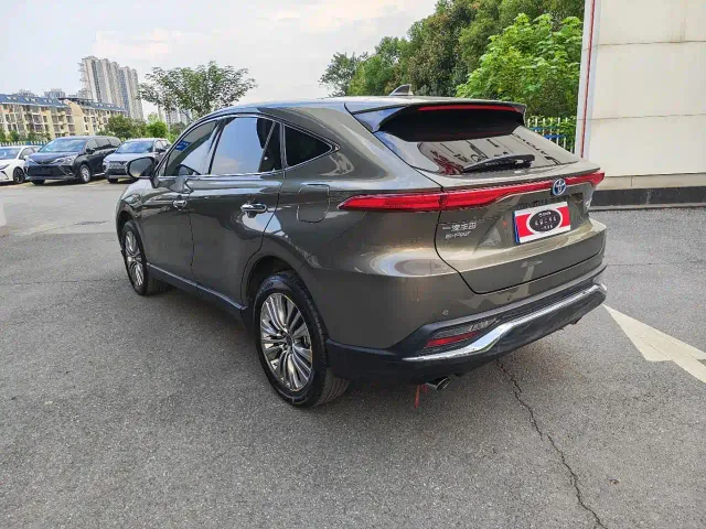 Toyota Harrier — Фото автомобиля 6