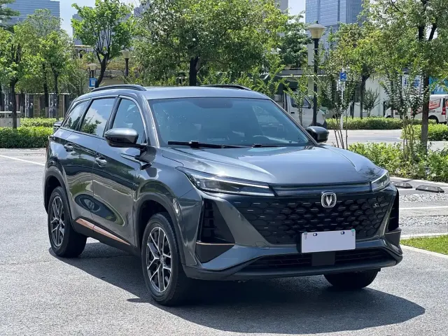 Changan CS75 Plus — Фото автомобиля 3