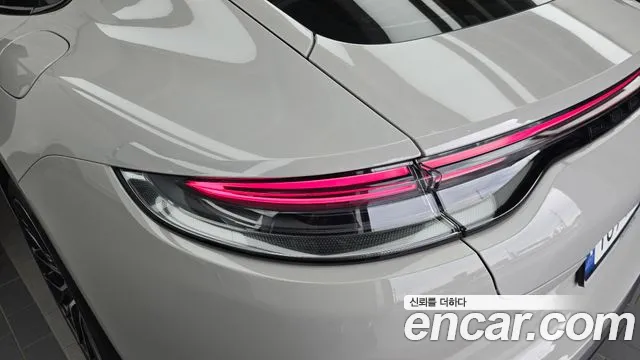 Porsche Panamera — Фото автомобиля 18
